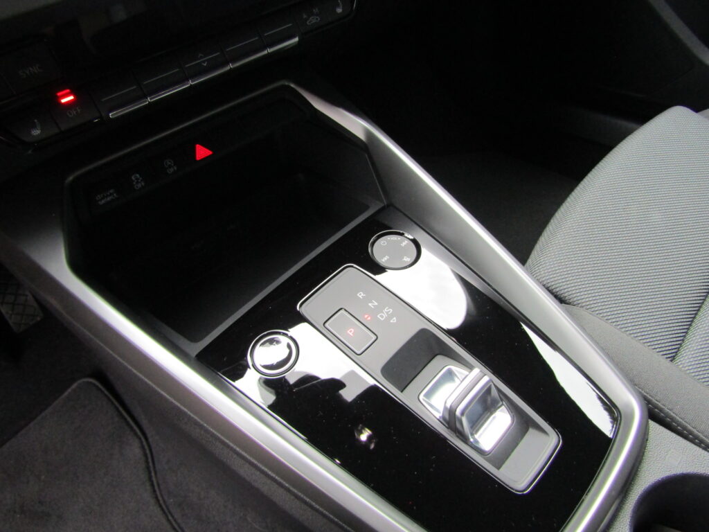 Audi A3 SPB 30 TDI CAMBIO AUTO,CERCHI 18,LED,NAVI,FULL,KM 9.000