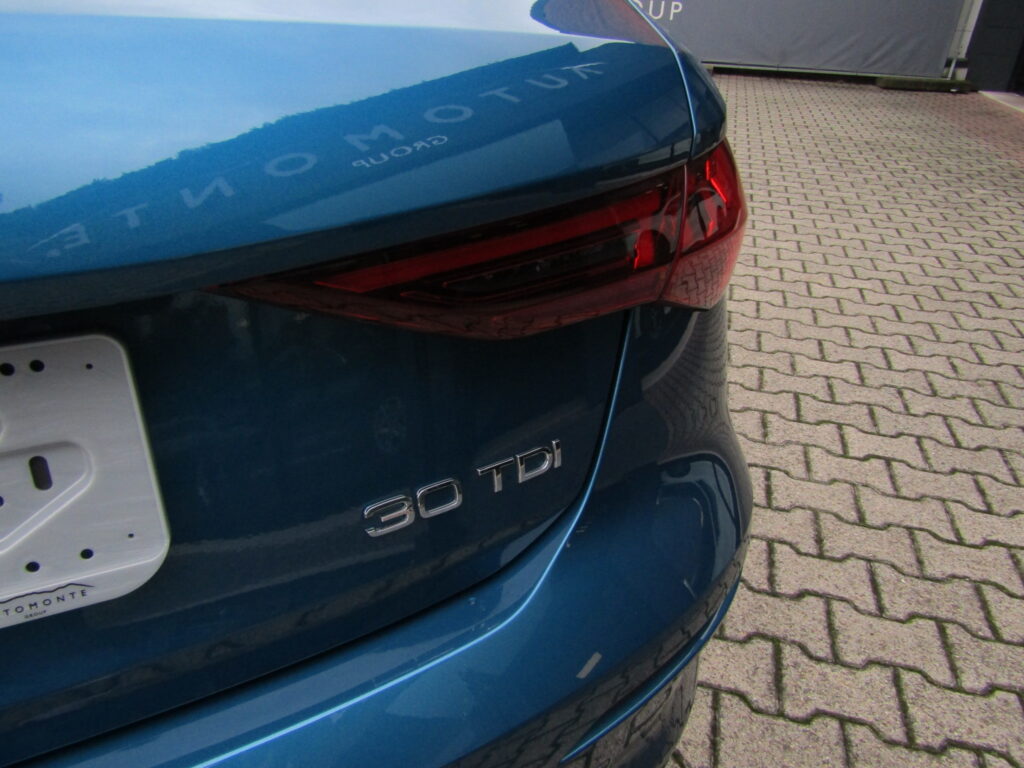 Audi A3 SPB 30 TDI S LINE CAMBIO AUTO,CERCHI 18,PELLE,FULL,KM 9.000