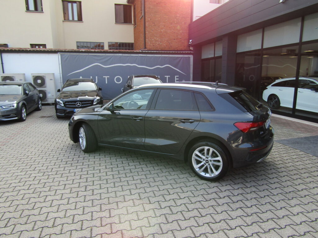 Audi A3 SPB 30TDI CAMBIO AUTO,SENSORI,CERCHI 17,CARPLAY,KM 9.000