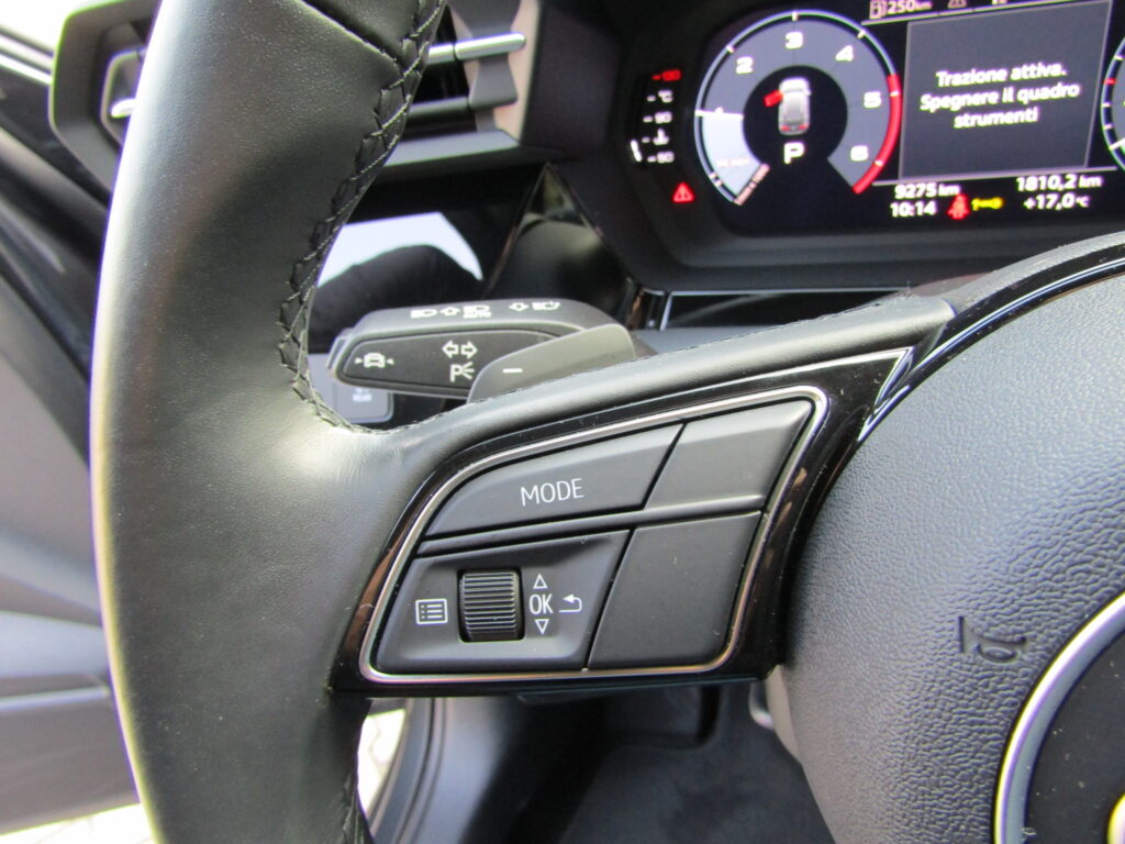 Audi A3 SPB 30TDI CAMBIO AUTO,SENSORI,CERCHI 17,CARPLAY,KM 9.000