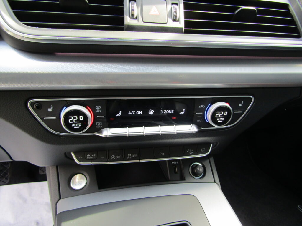 Audi Q5 SPB 40 TDI S LINE,NAVI,FULL LED,SENSORI,TELECAMERA,SEDILI ELET,CLIMA 3 ZONE