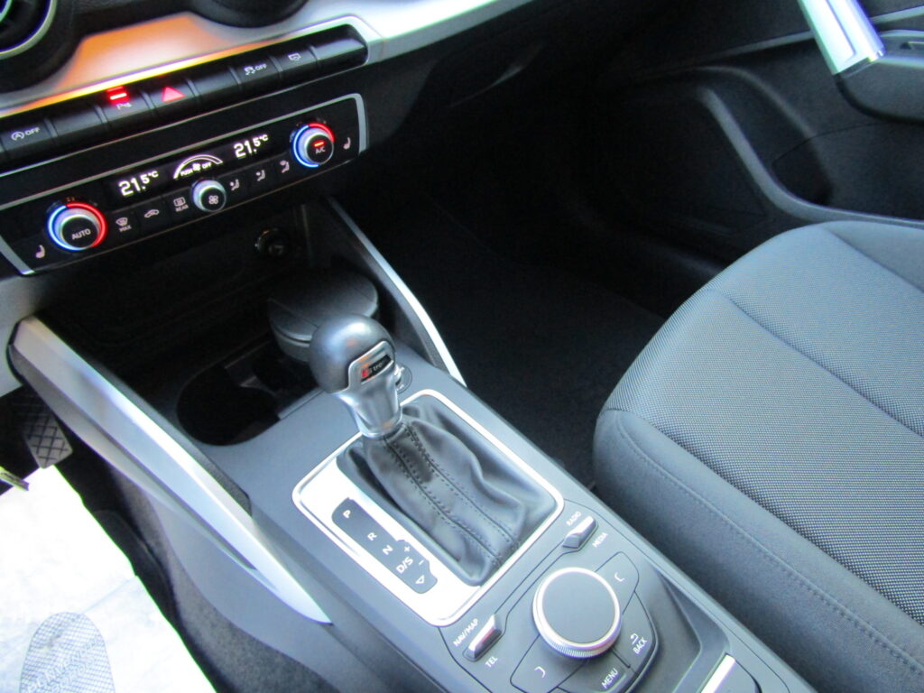 Audi Q2 35 BZ CAMBIO AUTO,NAVI,LED,SENSORI,CERCHI 18