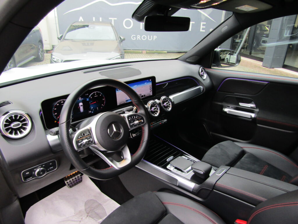 Mercedes-Benz GLB 200 d 7 POSTI PREMIUM AMG 4X4,CERCHI 19,NAVI,LED,FULL