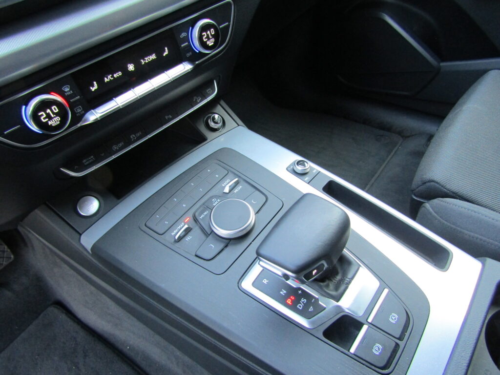Audi Q5 40 Tdi 4x4 CAMBIO AUTO,CERCHI 18,NAVI,LED,SENSORI,TELECAMERA