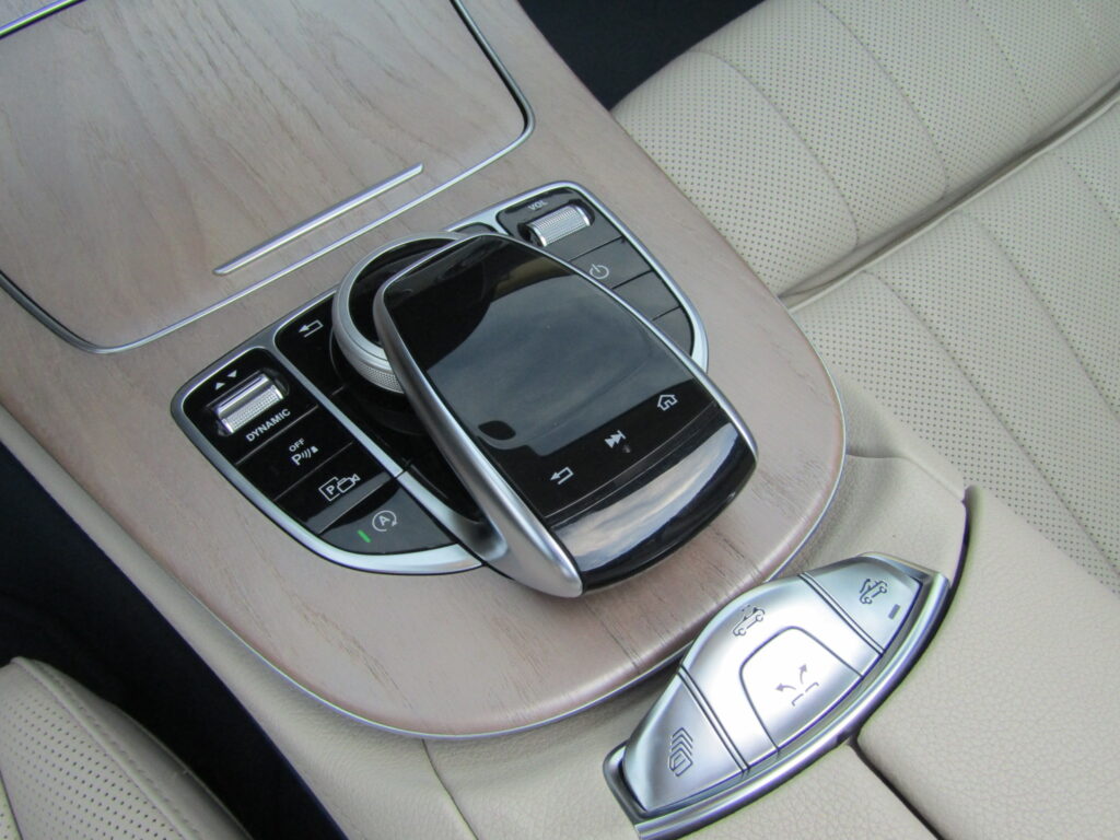 Mercedes-Benz E 300 d CABRIO PREMIUM AMG,CERCHI 20,MULTIBEAM,NAVI,TELECAMERA 360