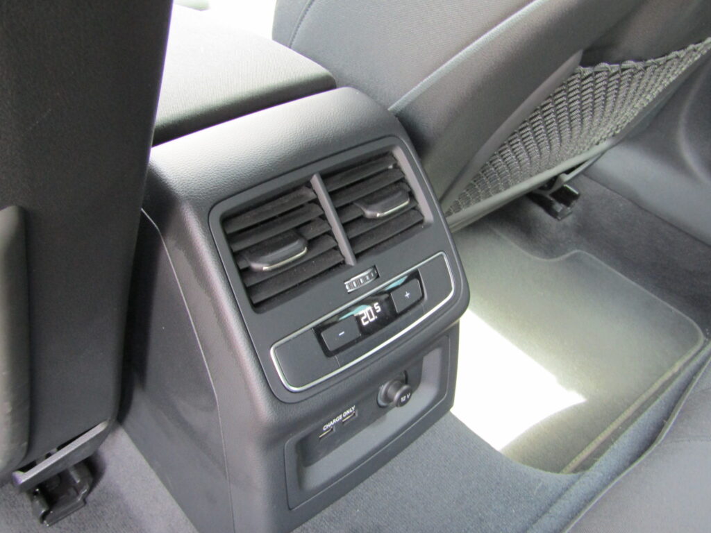 Audi A4 40 TDI MHEV SW,CAMBIO AUTO,CERCHI 17,CARPLAY,FULL,KM 36.000