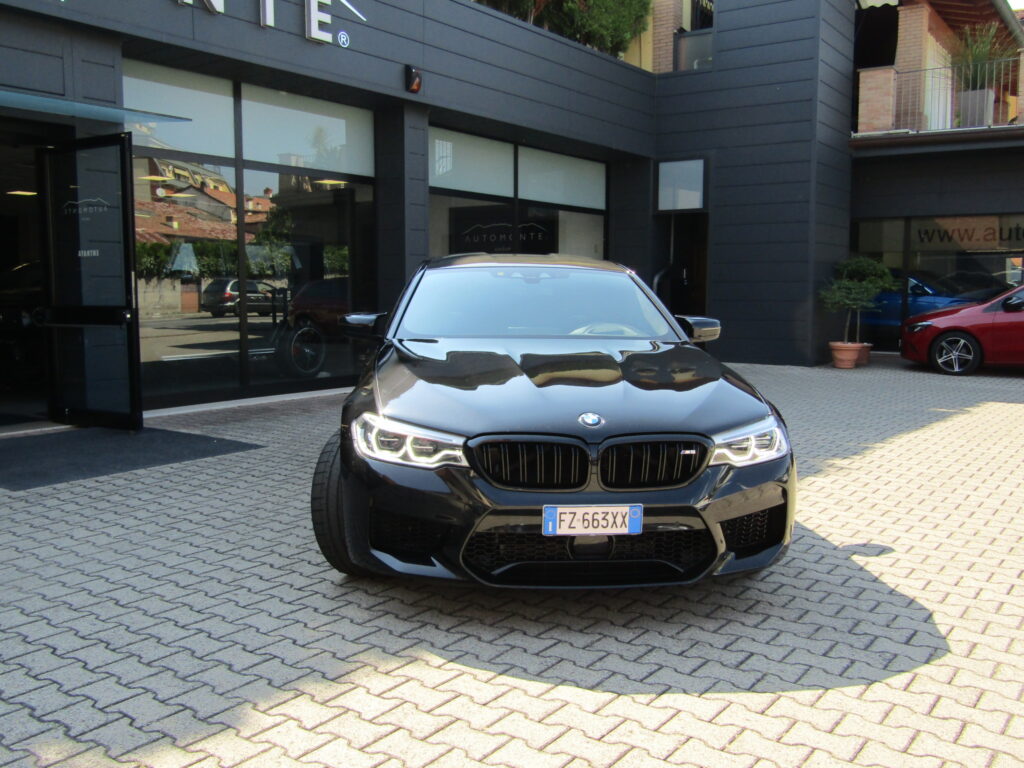 BMW M5 4.4 V8 600 CV,CARBOCERAMICI,M DRIVE PACK,NAVI,LED,FULL