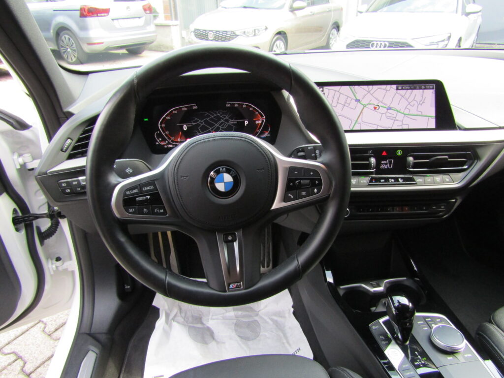 BMW 118 BZ Msport CAMBIO AUTO,CERCHI 18,SEDILI GUSCIO,NAVI,LED,FULL,KM 19.000