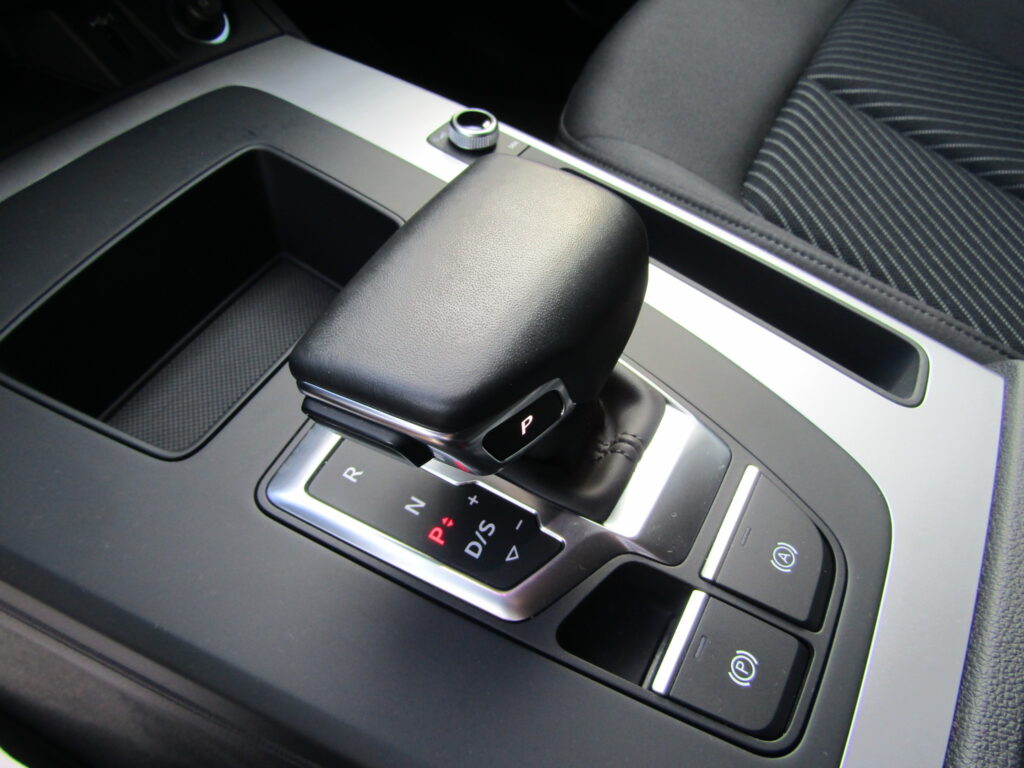 Audi Q5 35 TDI MHEV CERCHI 18,NAVI,LED,SENSORI,KEYLESS,FULL,KM 25.000