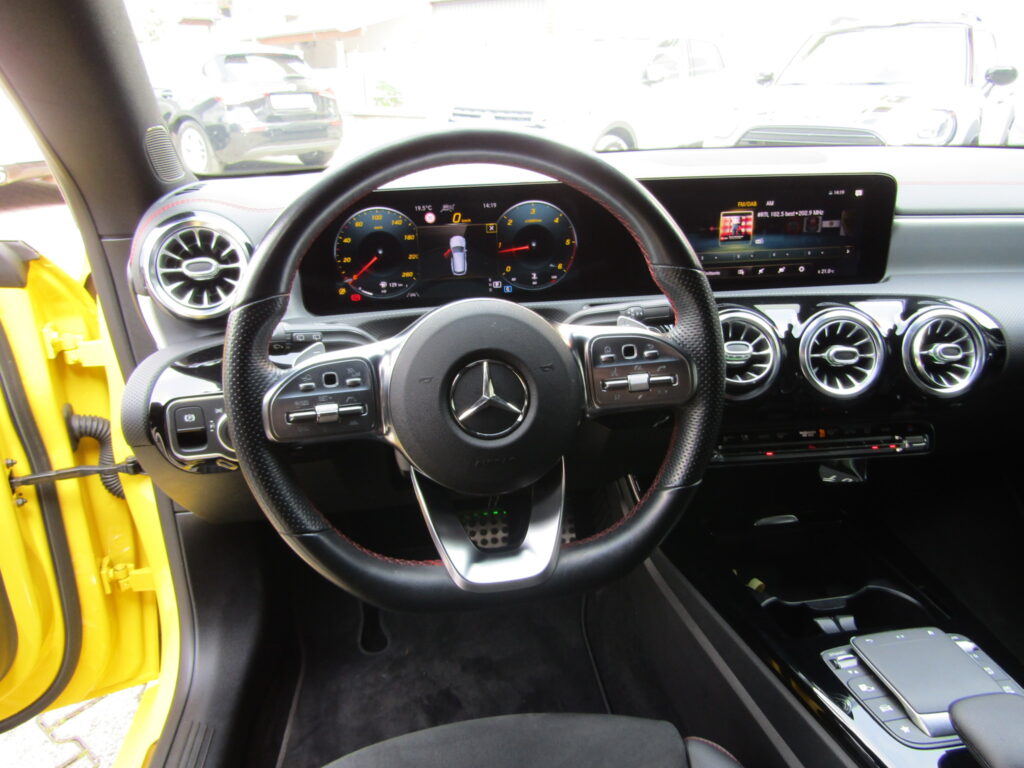 Mercedes-Benz CLA 200 d SW PREMIUM AMG,NIGHT PACK,DISTRONIC,CERCHI 18,