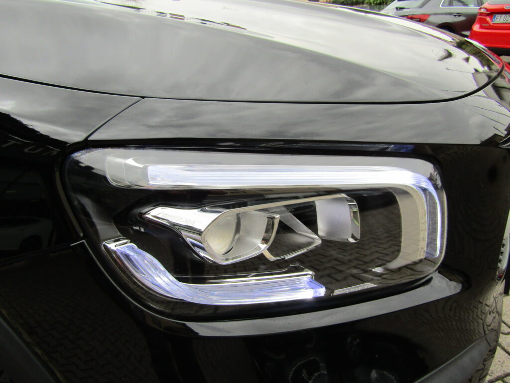 Mercedes-Benz GLB 200 d PREMIUM AMG,NAVI,LED,CERCHI 19,SENSORI,PELLE,FUL