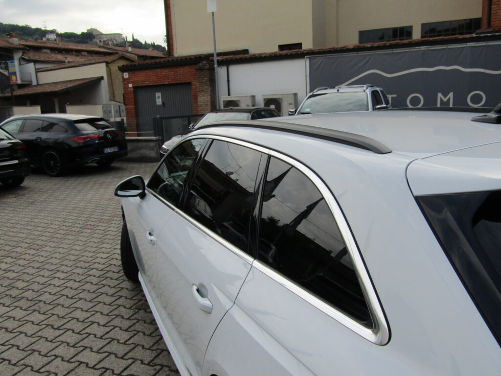 Audi A4 SW 40 BZ MHEV CAMBIO AUTO,CERCHI17,KEYLESS,VIRTUAL