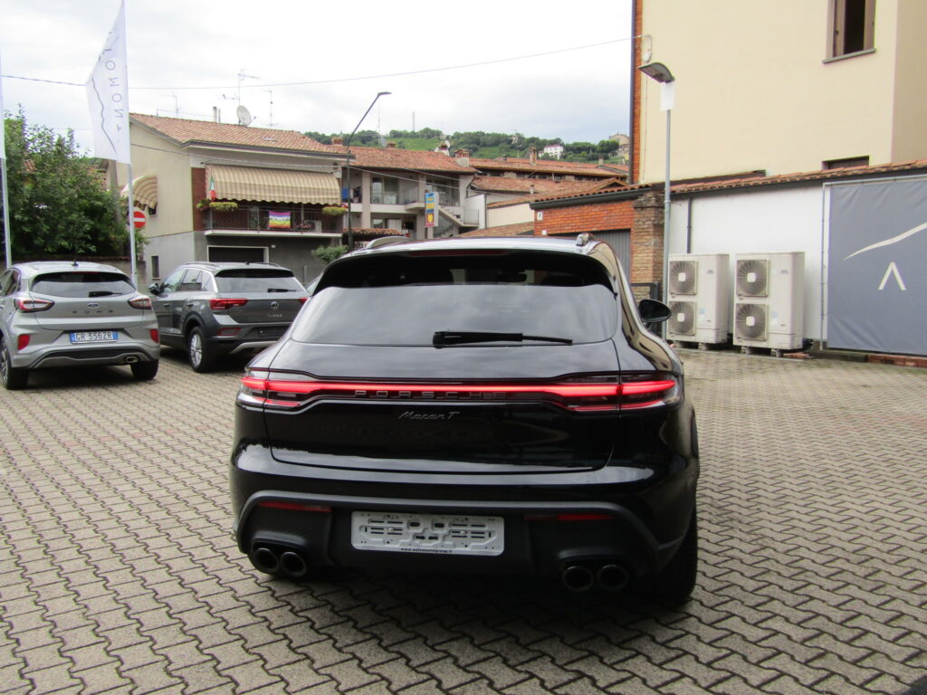 Porsche Macan 2.0 T 265 CV,CERCHI 20,ACC,LED,NAVI,KEYLESS,FULL