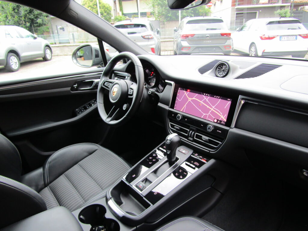 Porsche Macan 2.0 T 265 CV,CERCHI 20,ACC,LED,NAVI,KEYLESS,FULL