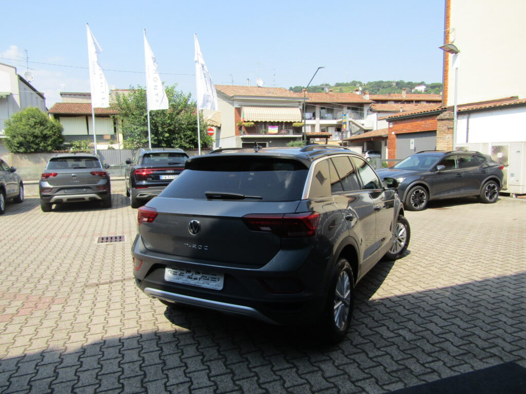 Volkswagen T-Roc 1.5 BZ 150 CV MANUALE,LED,CARPLAY,SENSORI,FULL