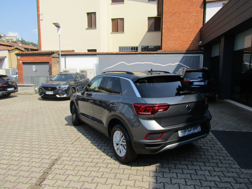 Volkswagen T-Roc 1.5 BZ 150 CV MANUALE,LED,CARPLAY,SENSORI,FULL