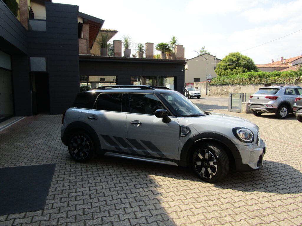 MINI Cooper Countryman 1.5 BZ UNTAMED CAMBIO AUTO,CERCHI 18,LED,NAVI,FULL