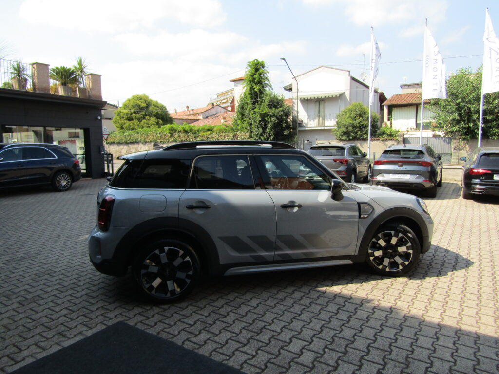 MINI Cooper Countryman 1.5 BZ UNTAMED CAMBIO AUTO,CERCHI 18,LED,NAVI,FULL