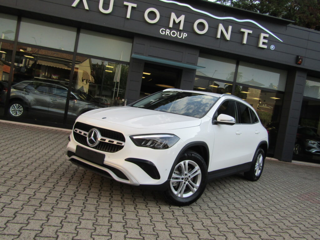 Mercedes-Benz GLA 200 BZ MHEV CAMBIO AUTO,CERCHI 17,NAVI,LED,SENSORI,AZIENDALE