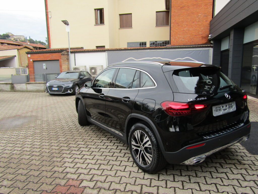 Mercedes-Benz GLA 220 d MHEV 4MATIC RESTYLING,MULTIBEAM,CERCHI 18,GANCIO