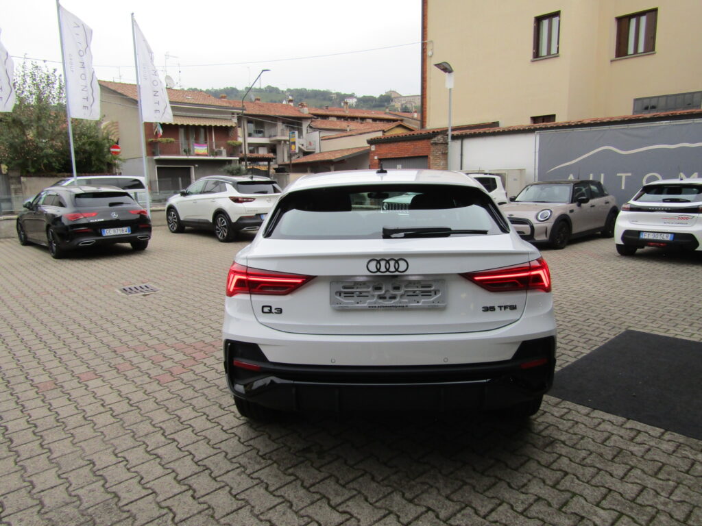 Audi Q3 SPB 35 BZ 150 CV S-LINE AUTO,CERCHI 18,ACC,CARPLAY