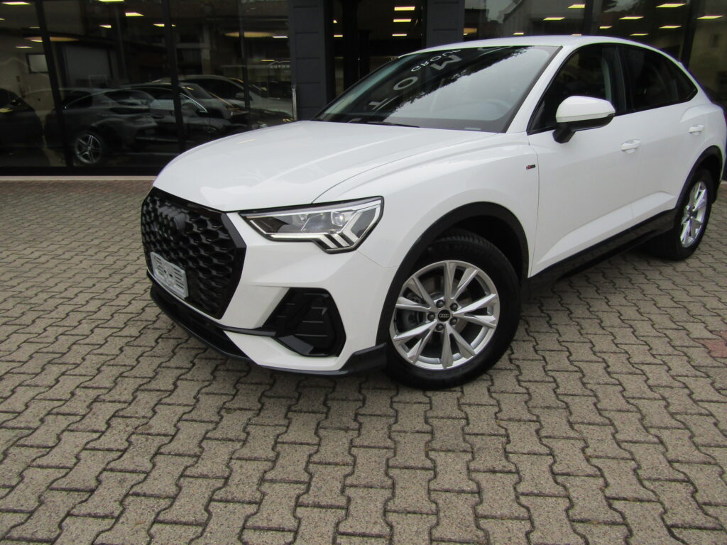 Audi Q3 SPB 35 BZ 150 CV S-LINE AUTO,CERCHI 18,ACC,CARPLAY