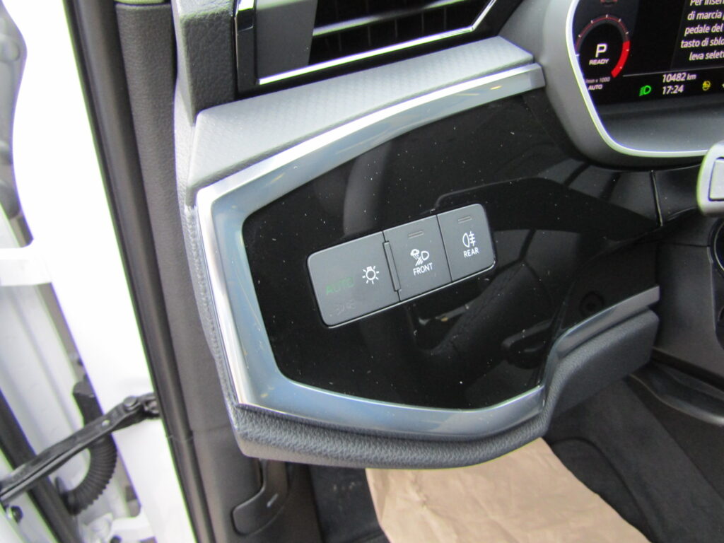 Audi Q3 SPB 35 BZ 150 CV S-LINE AUTO,CERCHI 18,ACC,CARPLAY