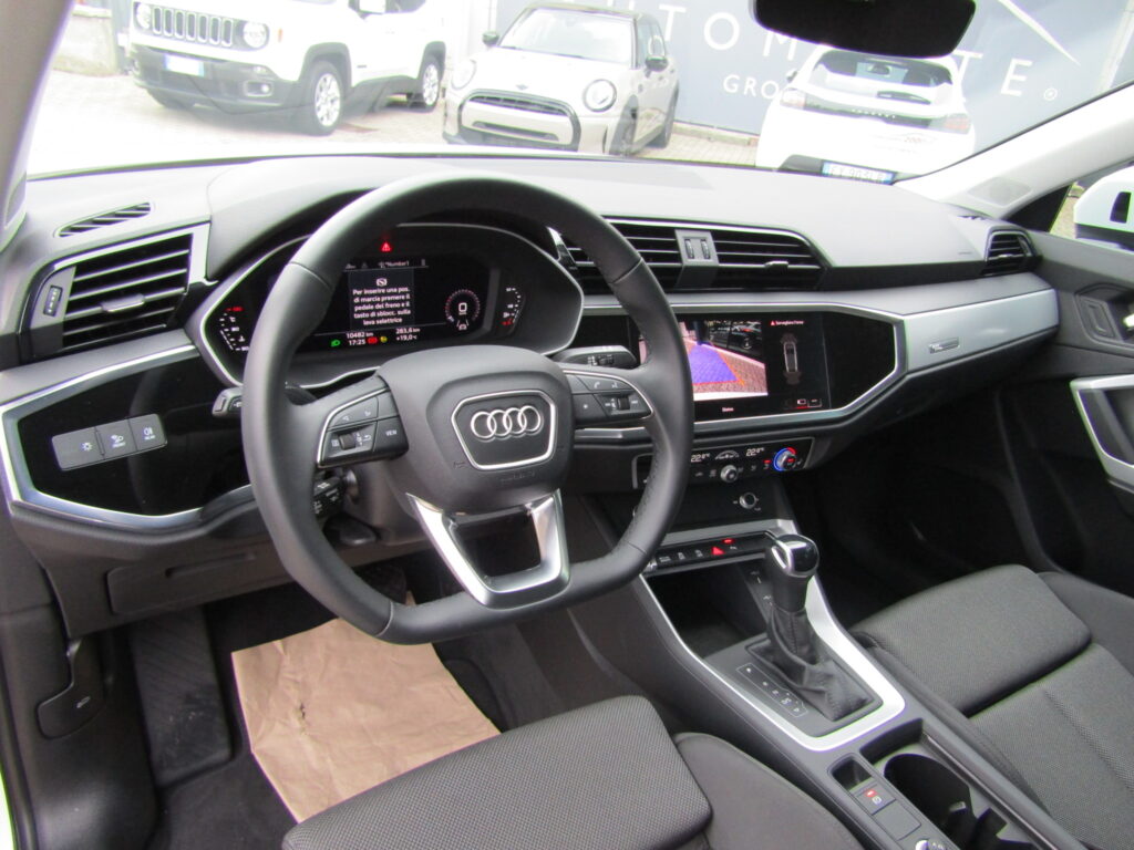 Audi Q3 SPB 35 BZ 150 CV S-LINE AUTO,CERCHI 18,ACC,CARPLAY