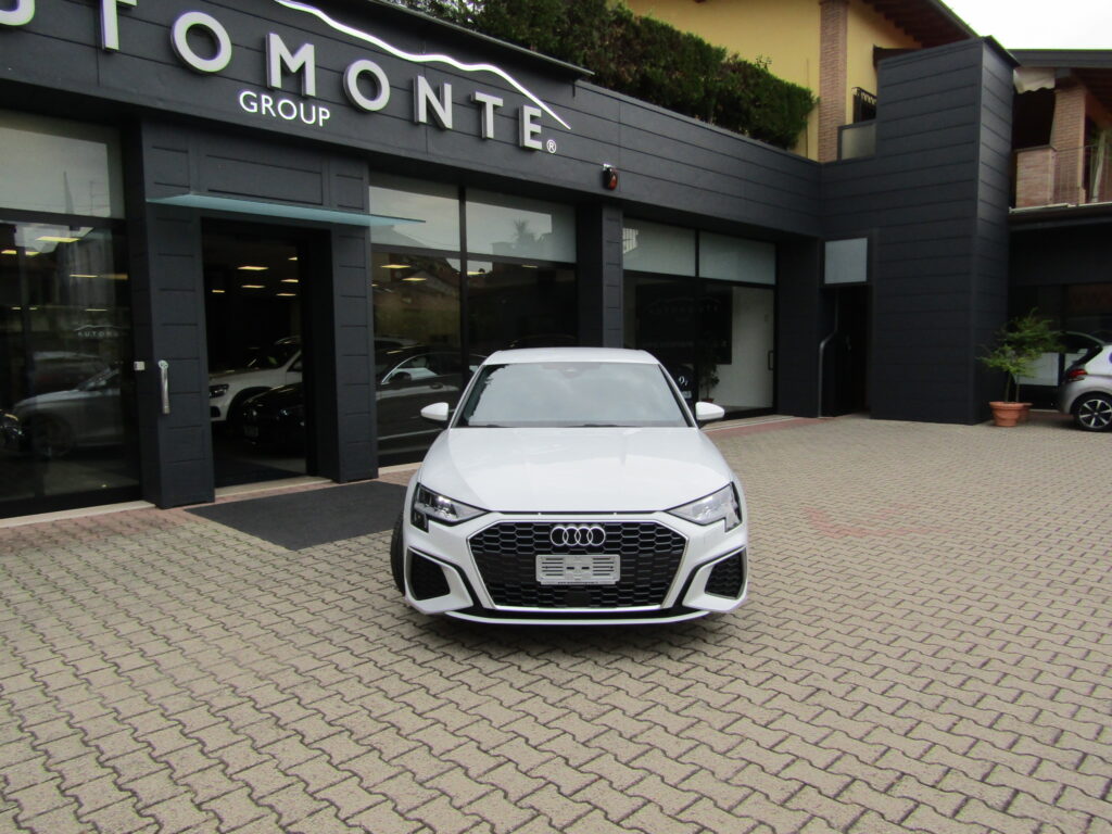 Audi A3 SEDAN 35 BZ.150 CV MHEV S-LINE,CAMBIO AUTO,CARPLAY