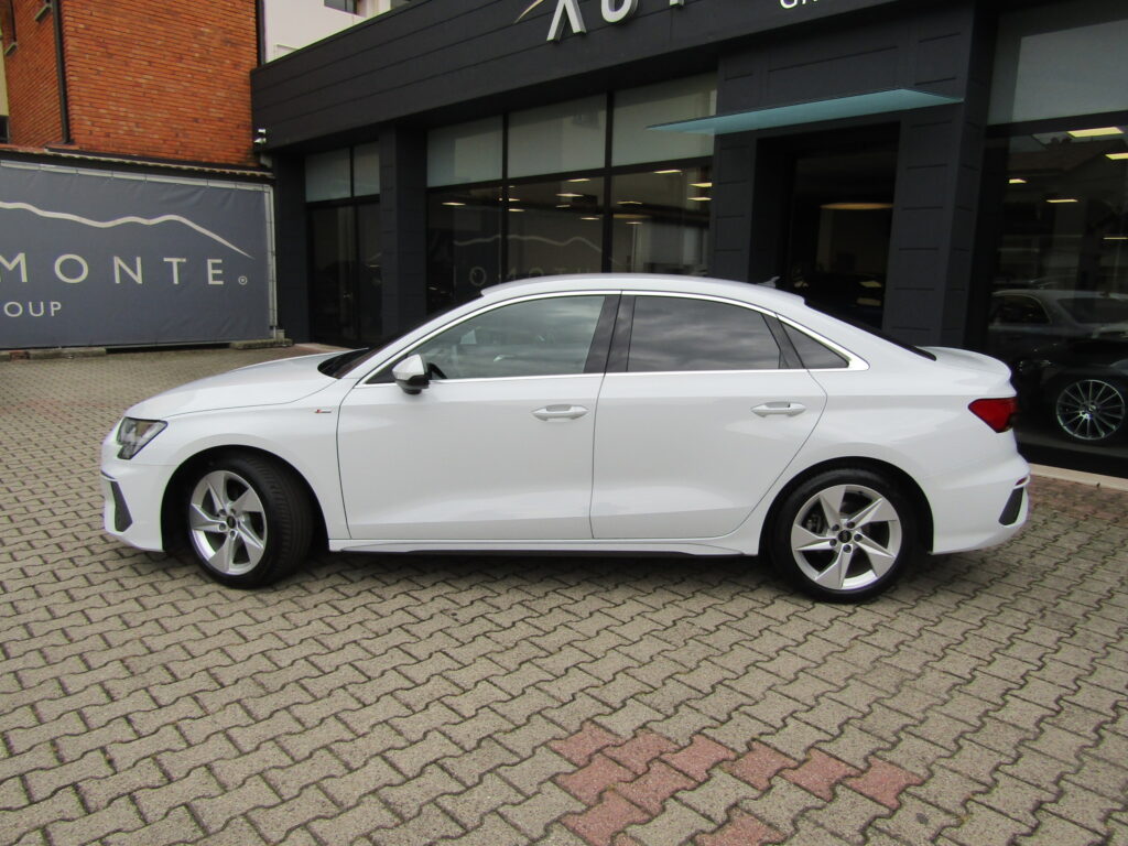 Audi A3 SEDAN 35 BZ.150 CV MHEV S-LINE,CAMBIO AUTO,CARPLAY