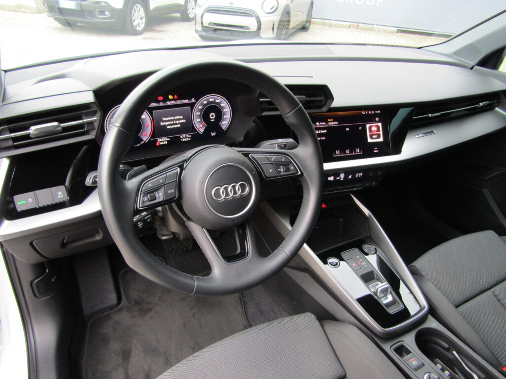 Audi A3 SEDAN 35 BZ.150 CV MHEV S-LINE,CAMBIO AUTO,CARPLAY