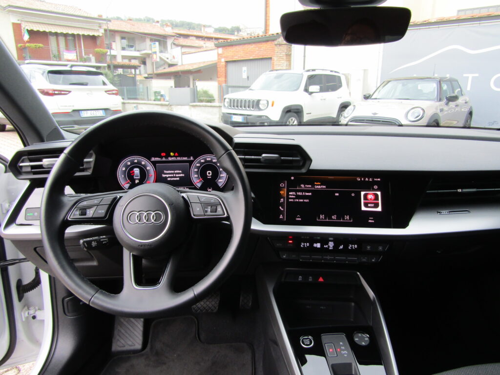 Audi A3 SEDAN 35 BZ.150 CV MHEV S-LINE,CAMBIO AUTO,CARPLAY