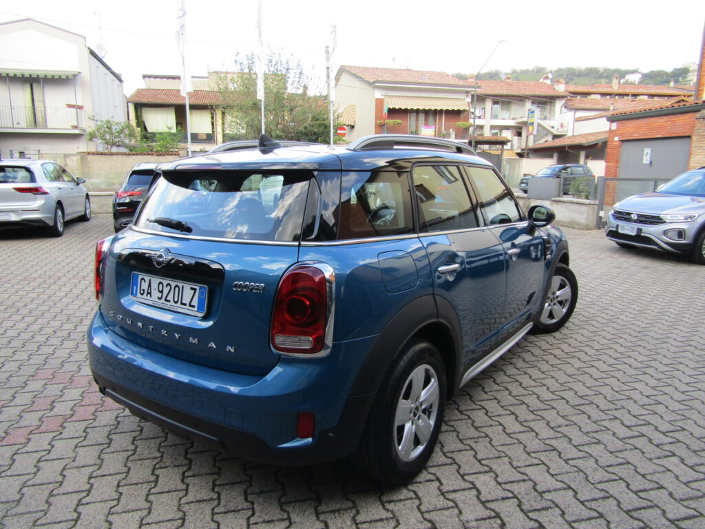 MINI Cooper Countryman 1.5 BENZ.CAMBIO AUTO 136 CV,CERCHI 16,NAVI,SENSORI