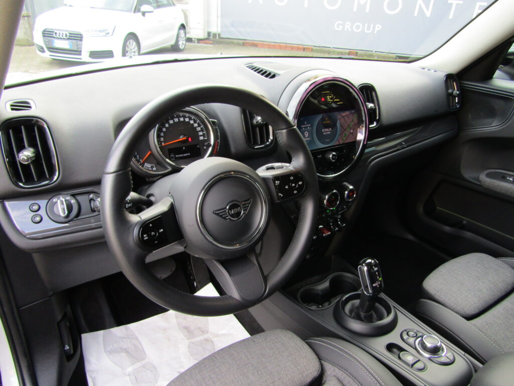 MINI Cooper Countryman 1.5 BZ CAMBIO AUTO,CERCHI 17,NAVI,LED,SENSORI,FULL