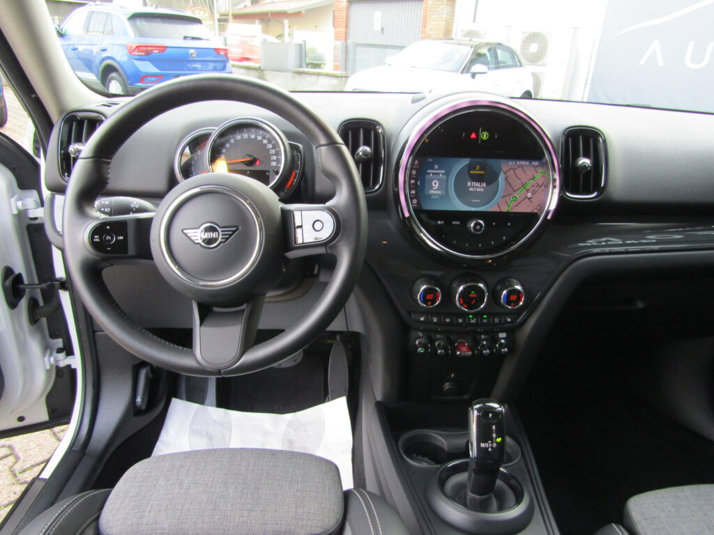 MINI Cooper Countryman 1.5 BZ CAMBIO AUTO,CERCHI 17,NAVI,LED,SENSORI,FULL