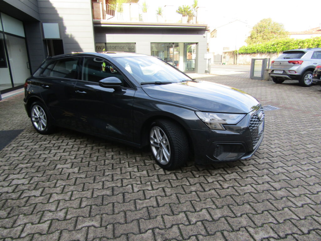 Audi A3 SPB 35 TDI CAMBIO AUTO,CERCHI 17,NAVI,SENSORI POST