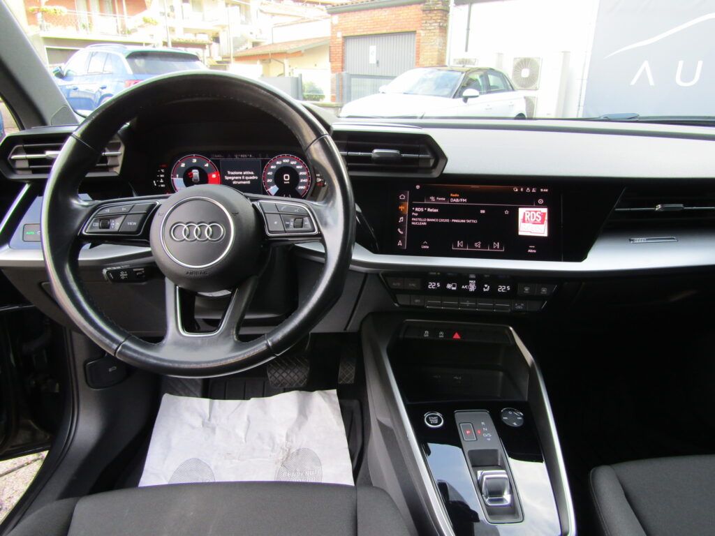 Audi A3 SPB 35 TDI CAMBIO AUTO,CERCHI 17,NAVI,SENSORI POST