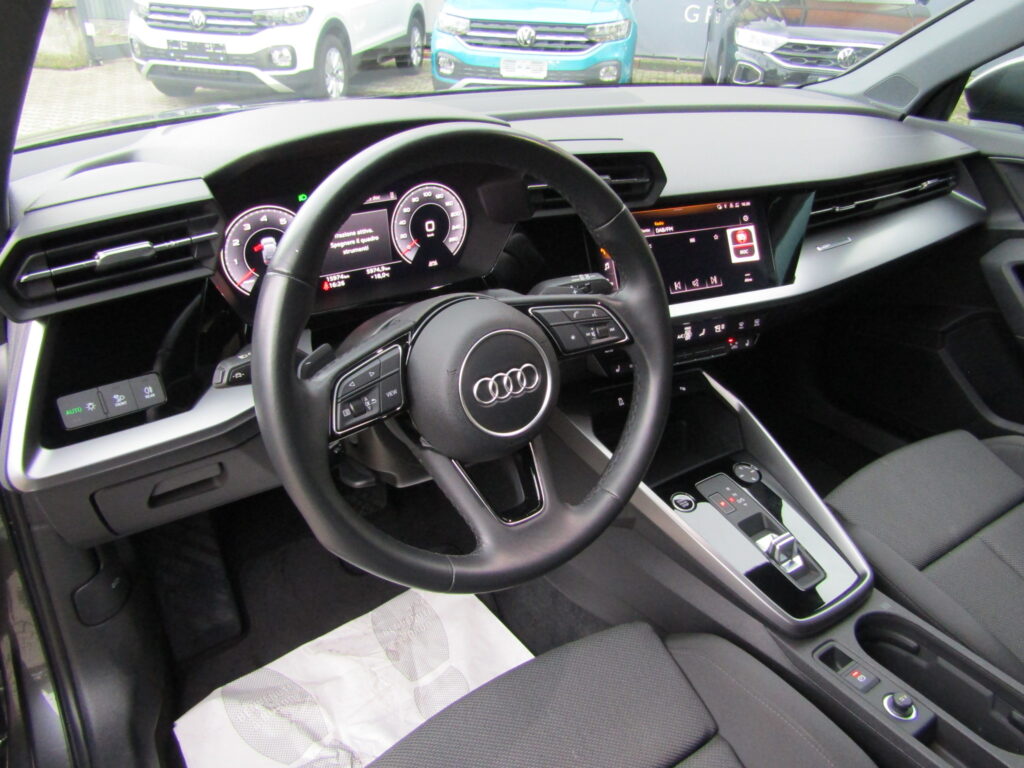 Audi A3 SPB 35 BENZ. MHEV SLINE AUTO,CERCHI 17,CARPLAY,