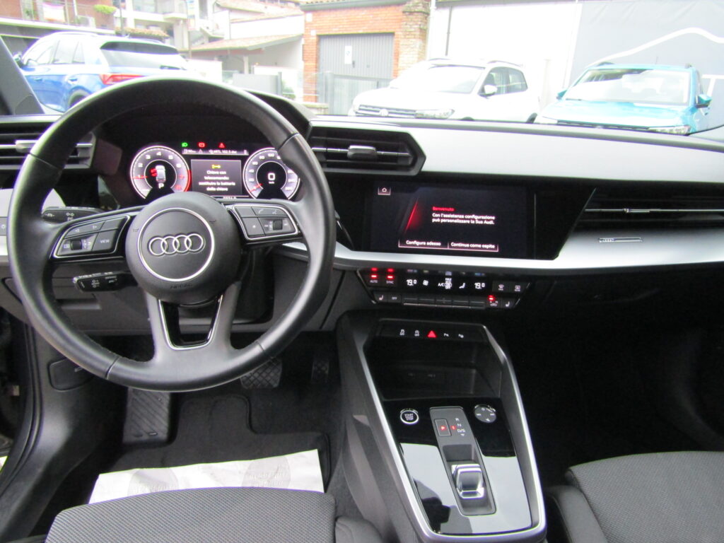 Audi A3 SPB 35 BENZ. MHEV SLINE AUTO,CERCHI 17,CARPLAY,