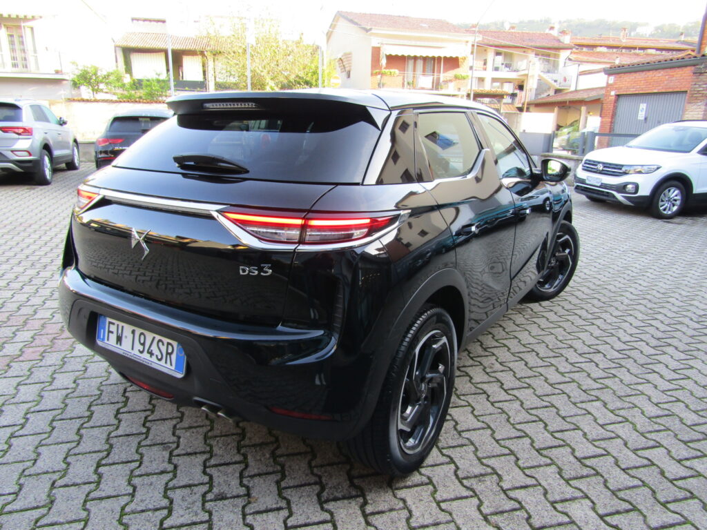 DS 3 Crossback 1.2 BZ.130CV CAMBIO AUTO,CERCHI 18,NAVI,SENSORI