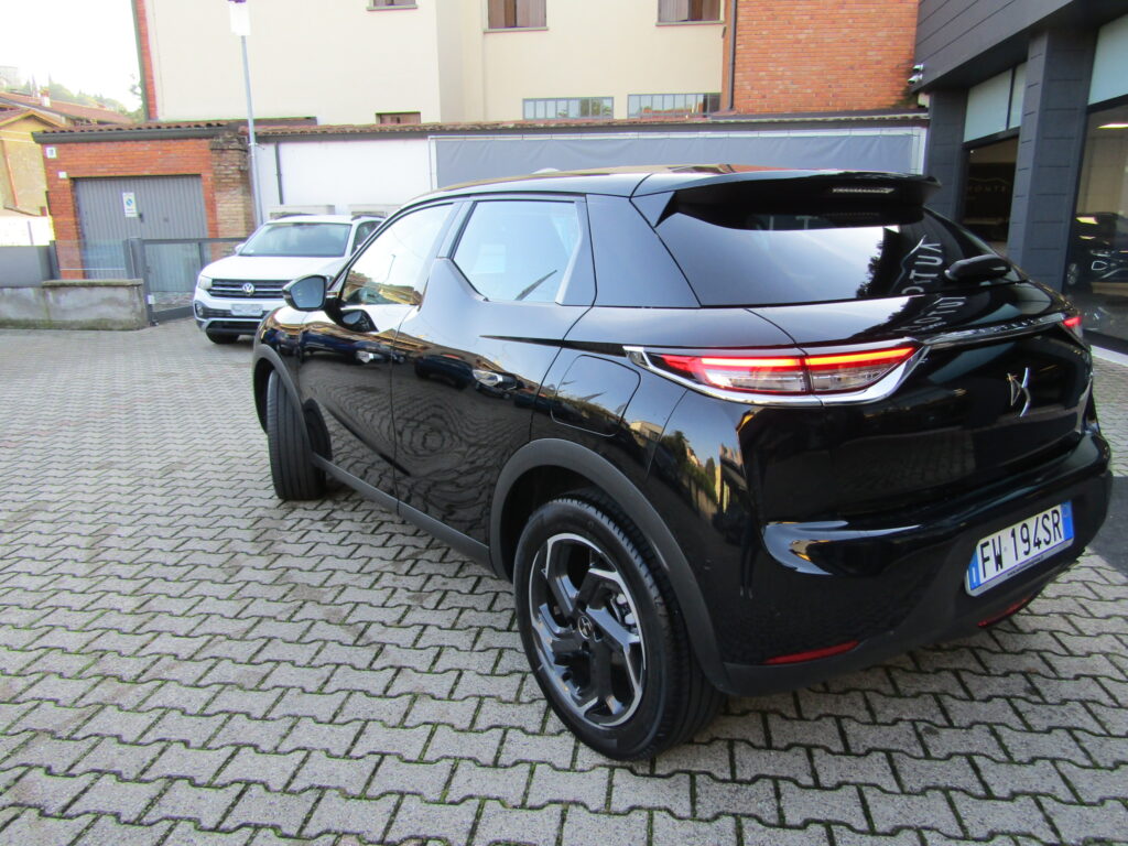 DS 3 Crossback 1.2 BZ.130CV CAMBIO AUTO,CERCHI 18,NAVI,SENSORI