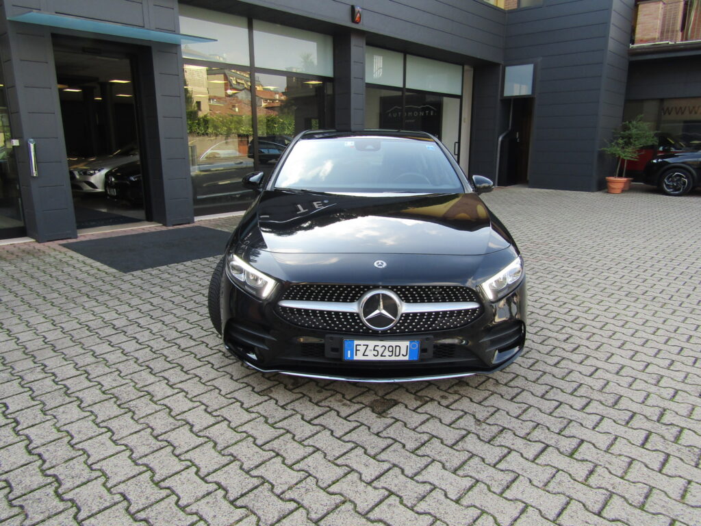 Mercedes-Benz A 180 d PREMIUM AMG AUTO,CERCHI 18,LED,NAVI,SENSORI,