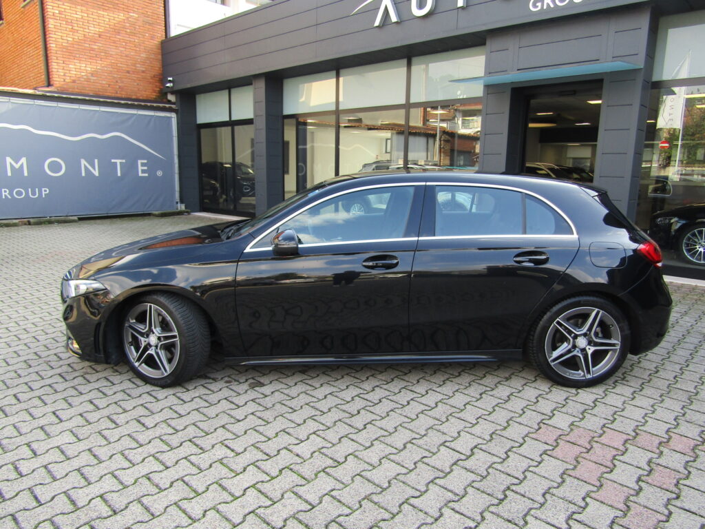 Mercedes-Benz A 180 d PREMIUM AMG AUTO,CERCHI 18,LED,NAVI,SENSORI,