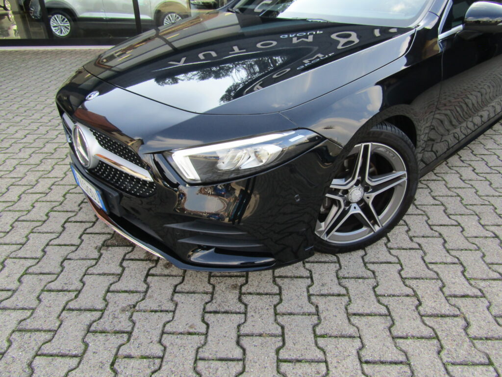 Mercedes-Benz A 180 d PREMIUM AMG AUTO,CERCHI 18,LED,NAVI,SENSORI,