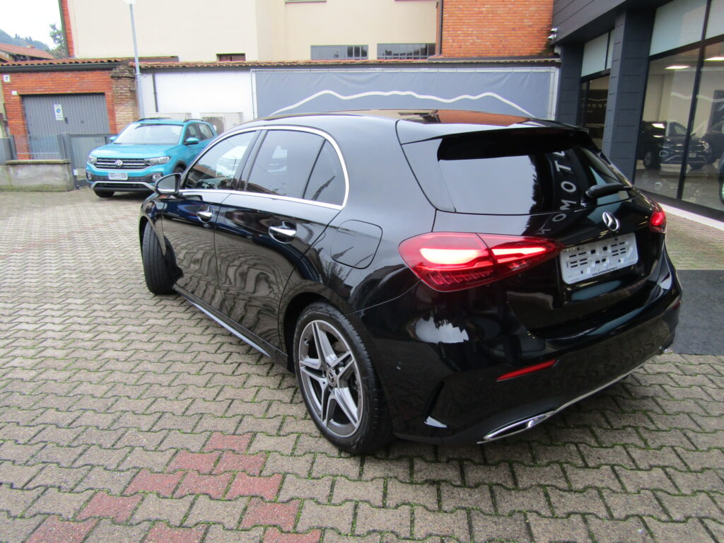 Mercedes-Benz A 200 d PREMIUM AMG AUTO,BLIND SPOT,MULTIBEAM LED,KEYLES