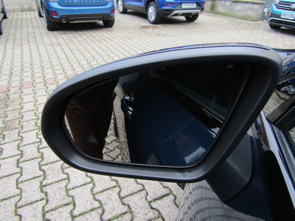 Mercedes-Benz CLA 200 PREMIUM AMG AUTO,CERCHI 18,BLIND SPOT,PACK NIGHT