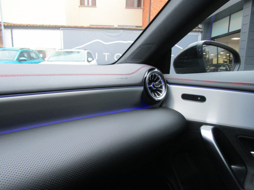 Mercedes-Benz CLA 200 PREMIUM AMG AUTO,CERCHI 18,BLIND SPOT,PACK NIGHT