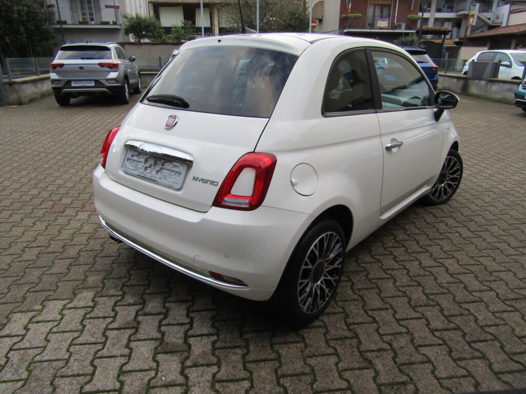 Fiat 500 1.0 HYBRID DOLVEVITA 70CV,NEOPATENTATI,CERCHI 16