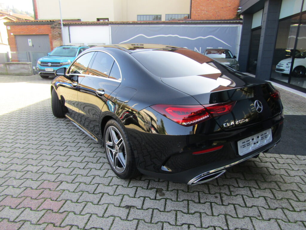 Mercedes-Benz CLA 200 d PREMIUM AMG AUTO,BLIND SPOT,MULTIBEAM LED,KEYLES