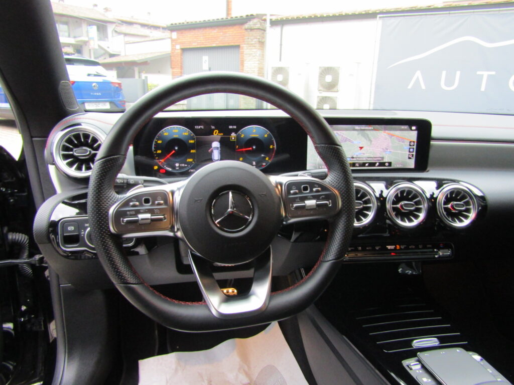 Mercedes-Benz CLA 200 d SW PREMIUM AMG,CERCHI 18,KEYLESS,NAVI,LED,FULL